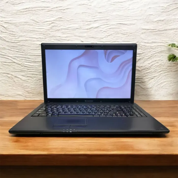 Ноутбук Lenovo G560 / 15.6" (1366x768) TN / Intel Pentium P6200 (2 ядра по 2.13 GHz) / 8 GB DDR3 / 120 GB SSD / Intel HD Graphics / WebCam б/в - зображення 2