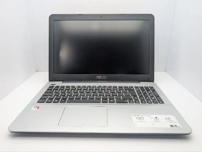 Ноутбук Asus F555Q / 15.6" (1920x1080) TN / AMD A10-9620P (4 ядра по 2.4 - 3.3 GHz) / 12 GB DDR4 / 240 GB SSD / AMD Radeon R5 Graphics / WebCam б/в - зображення 2