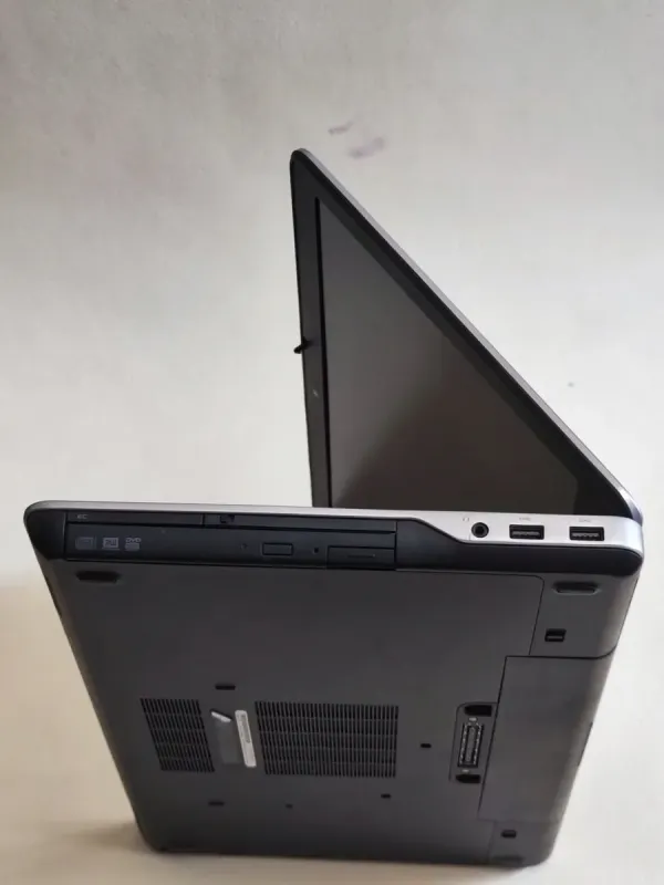 Ноутбук Dell Latitude E6540 / 15.6" (1920x1080) TN / Intel Core i5-4300M (2 (4) ядра по 2.6 - 3.3 GHz) / 8 GB DDR3 / 256 GB SSD / Intel HD Graphics 4600 / WebCam / DVD-ROM б/в - зображення 6