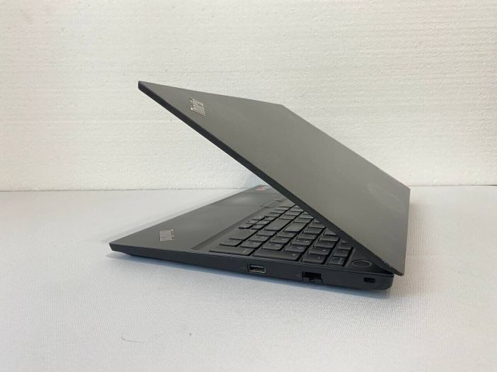 Ноутбук Б-клас Lenovo ThinkPad E15 Gen 2 / 15.6" (1920x1080) TN / AMD Ryzen 5 4500U (6 ядер по 2.3 - 4.0 GHz) / 16 GB DDR4 / 256 GB SSD M.2 / AMD Radeon Graphics / WebCam / HDMI б/в - зображення 7