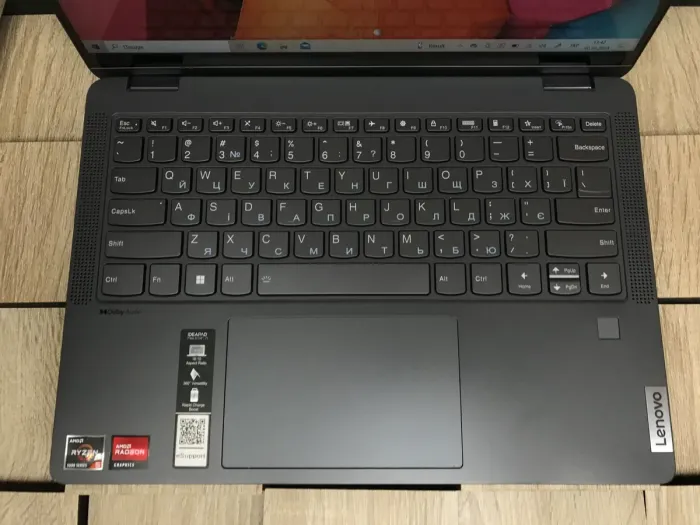 Ноутбук-трансформер Б-клас Lenovo IdeaPad Flex 5 14ALC7 / 14" (1920x1200) IPS Touch / AMD Ryzen 5 5500U (6 (12) ядер по 2.1 - 4.0 GHz) / 8 GB DDR4 / 256 GB SSD M.2 / AMD Radeon Graphics / WebCam / Fingerprint / USB 3.2 / HDMI б/в - зображення 4