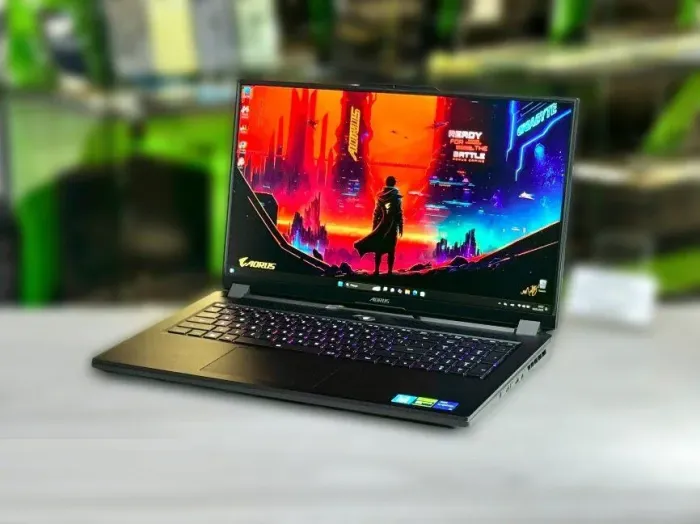 Ігровий ноутбук Б-клас Gigabyte Aorus 7 9MF / 17.3" (1920x1080) IPS / Intel Core i5-12500H (12 (16) ядер по 3.3 - 4.5 GHz) / 16 GB DDR4 / 512 GB SSD M.2 / nVidia GeForce RTX 4050, 6 GB GDDR6, 96-bit / WebCam / Win 11 Pro б/в - зображення 4