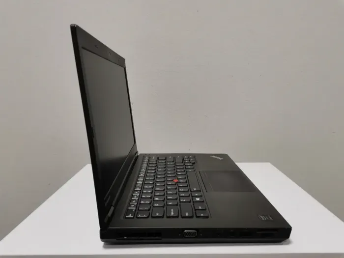 Ноутбук Lenovo ThinkPad T440p / 14" TN / Core i5-4210M (2(4) ядра по 2.6-3.2 GHz) / 8GB DDR3 / 120GB SSD / HD Graphics 4600 / WebCam / DVD-ROM / miniDP б/в - зображення 3