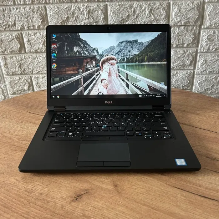 Ультрабук Dell Latitude 5491 / 14" (1920x1080) IPS / Intel Core i7-8850H (6 (12) ядер по 2.6 - 4.3 GHz) / 8 GB DDR4 / 128 GB SSD / Intel UHD Graphics 630 / WebCam б/в - зображення 2