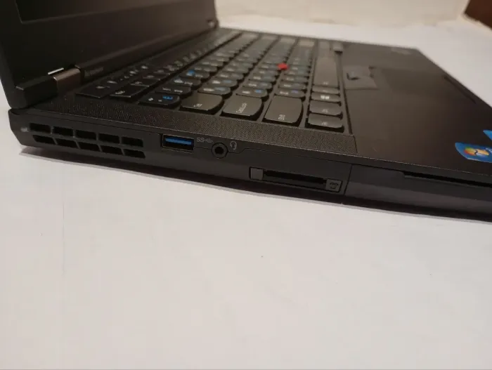 Ноутбук Б-клас Lenovo ThinkPad T430s / 14" (1366x768) TN / Intel Core i5-3320M (2 (4) ядра по 2.6 - 3.3 GHz) / 12 GB DDR3 / 128 GB SSD / Intel HD Graphics 4000 / WebCam / DVD-RW б/в - зображення 5