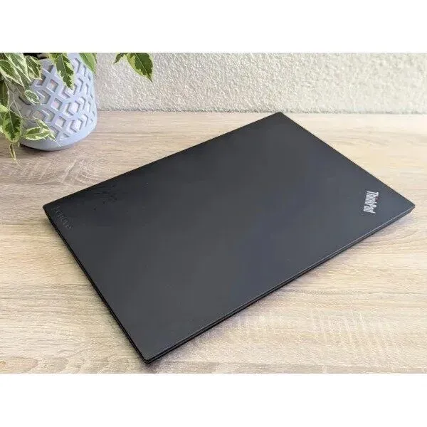 Ноутбук Б-клас Lenovo ThinkPad T570 / 15.6" (1920x1080) TN / Intel Core i5-7300U (2 (4) ядра по 2.6 - 3.5 GHz) / 8 GB DDR4 / 256 GB SSD / Intel HD Graphics 620 / WebCam б/в - зображення 7