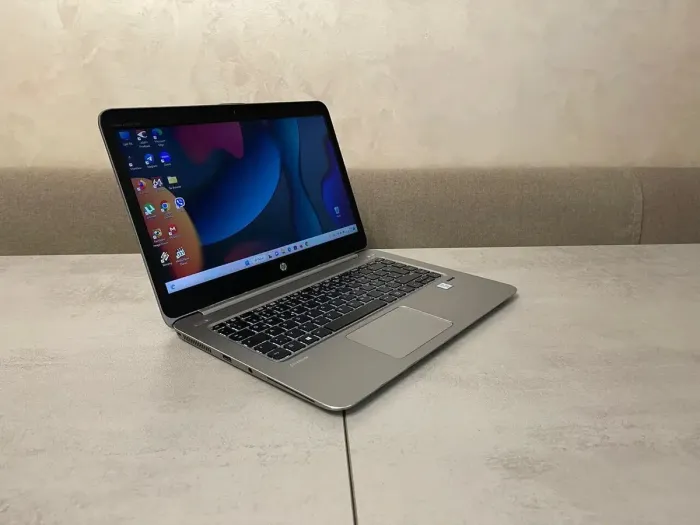 Ноутбук HP EliteBook Folio 1040 G3 / 14" (1920x1080) TN / Intel Core i5-6300U (2 (4) ядра по 2.4 - 3.0 GHz) / 8 GB DDR4 / 256 GB SSD / Intel HD Graphics 520 / WebCam / HDMI б/в - зображення 13