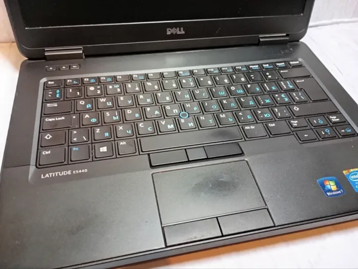 Ноутбук Б-клас Dell Latitude E5440 / 14" (1366x768) TN / Intel Core i5-4310U (2 (4) ядра по 2-3 GHz) / 8 GB DDR3 / 120 GB SSD / Intel HD Graphics 4400 / WebCam б/в - зображення 7