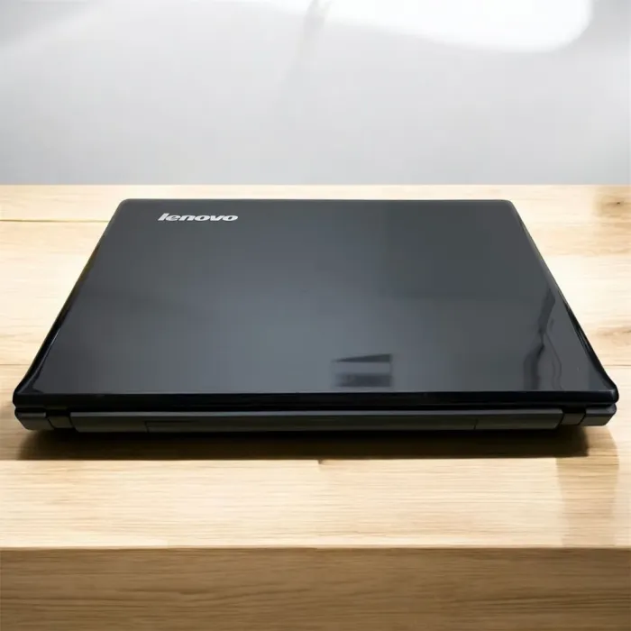 Ноутбук Lenovo G570 / 15.6" (1366x768) TN / Intel Core i3-2350M (2 (4) ядра по 2.3 GHz) / 4 GB DDR3 / 120 GB SSD / AMD Radeon HD 6370M, 1 GB GDDR3, 128-bit / WebCam б/в - зображення 5