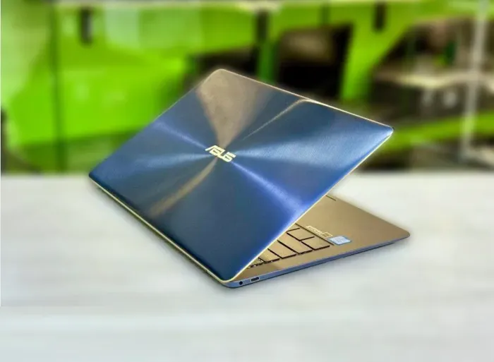 Ультрабук Asus ZenBook UX490U / 14" (1920x1080) IPS / Intel Core i5-7200U (2 (4) ядра по 2.5 - 3.1 GHz) / 8 GB DDR4 / 256 GB SSD / Intel HD Graphics 620 / WebCam / Win 10 Pro б/в - зображення 7