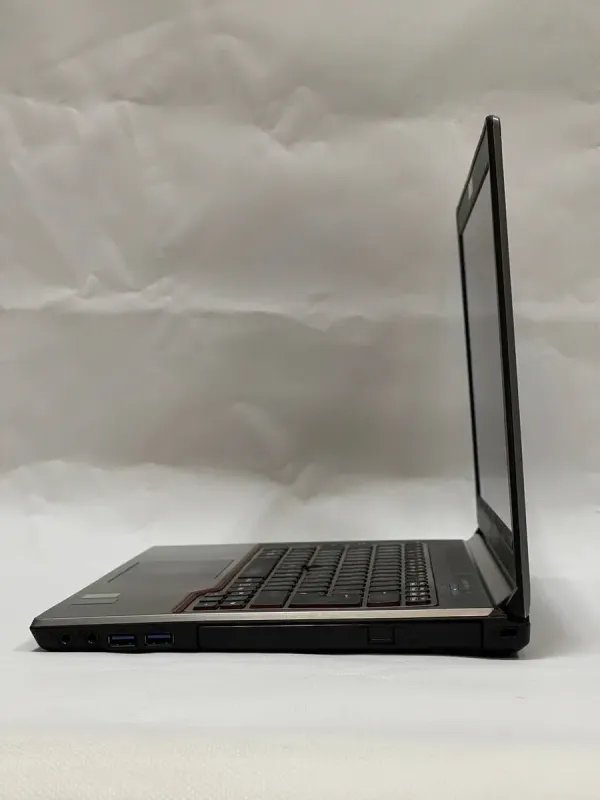 Ноутбук Б-клас Fujitsu LifeBook E744 / 14" (1600x900) TN / Intel Core i7-4702MQ (4 (8) ядра по 2.2 - 3.2 GHz) / 8 GB DDR3 / 120 GB SSD + 500 GB HDD / Intel HD Graphics 4600 / WebCam б/в - зображення 6