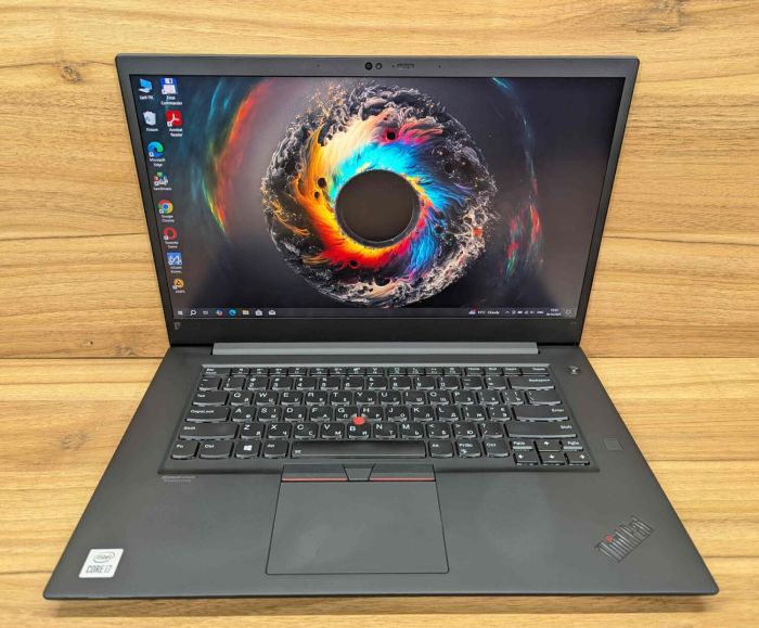 Мобільна робоча станція Lenovo ThinkPad P1 Gen 3 / 14" (1920x1080) IPS / Intel Core i7-10750H (6 (12) ядер по 2,6 - 5,0 ГГц) / 32 ГБ DDR4 / 1000 ГБ SSD / nVidia Quadro T2000 Max-Q, 4 ГБ GDDR5, 128-біт / Веб-камера / Windows 10 б/в - зображення 2