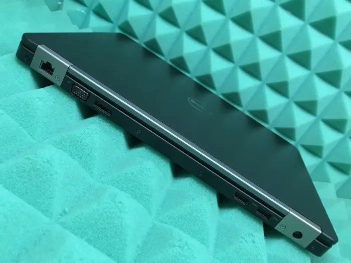 Ультрабук Dell Latitude E5470 / 14" (1366x768) TN / Intel Core i5-6300U (2 (4) ядра по 2.4 - 3.0 GHz) / 4 GB DDR4 / 128 GB SSD / Intel HD Graphics 520 / WebCam / USB 3.0 / HDMI / Windows 10 б/в - зображення 7