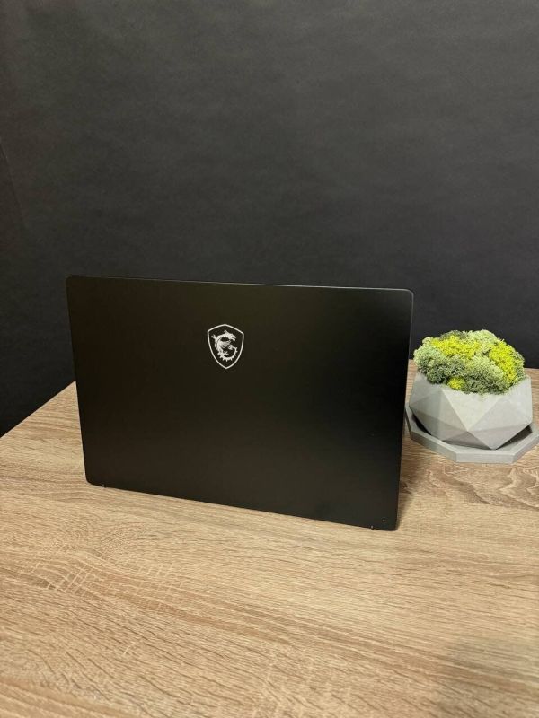 Ультрабук MSI MS-14D1 / 14" (1920x1080) TN / Intel Core i5-10210U (4 (8) ядра по 1.6 - 4.2 GHz) / 8 GB DDR4 / 256 GB SSD / nVidia GeForce MX330, 2 GB GDDR5, 64-bit / WebCam б/в - зображення 3