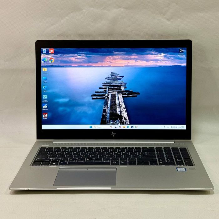Ультрабук HP EliteBook 850 G5 / 15.6" (1920x1080) IPS / Intel Core i7-8650U (4 (8) ядра по 1.9 - 4.2 GHz) / 16 GB DDR4 / 256 GB SSD / Intel UHD Graphics 620 / WebCam / Fingerprint / Windows 11 Pro б/в - зображення 2
