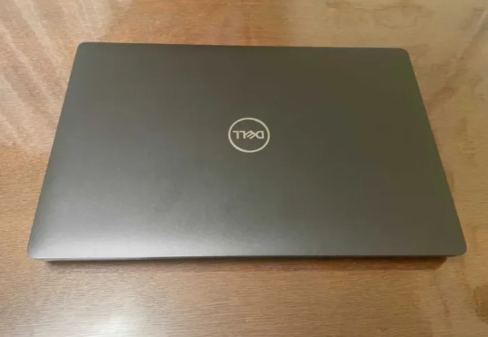 Ігровий ноутбук Dell Latitude 5500 / 15.6" (1920x1080) IPS / Intel Core i7-8665U (4 (8) ядра по 1.9 - 4.8 GHz) / 8 GB DDR4 / 256 GB SSD / AMD Radeon 540X, 2 GB GDDR5, 64-bit / WebCam б/в - зображення 3
