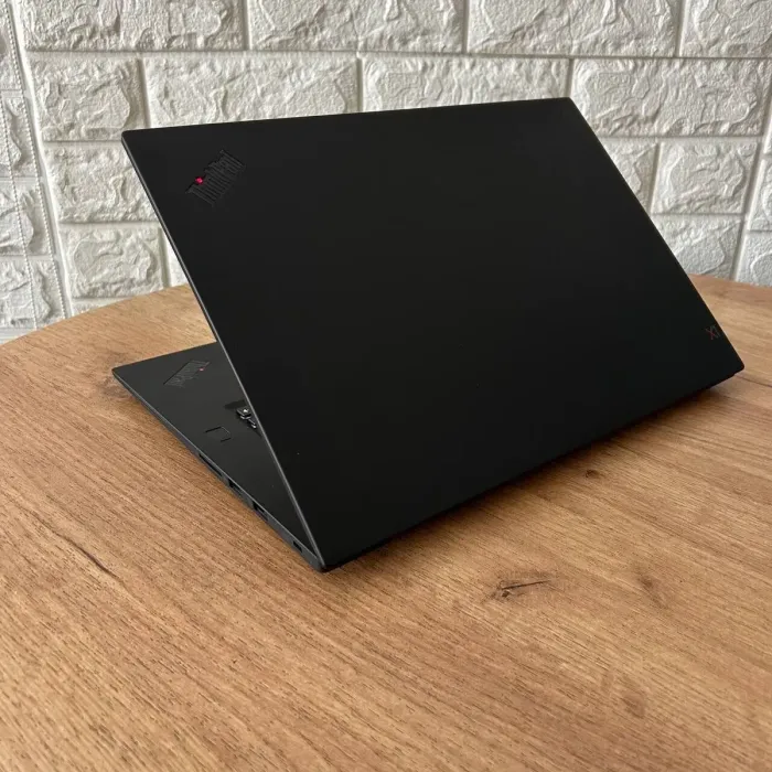 Ігровий ультрабук Б-клас Lenovo ThinkPad X1 Extreme Gen2 / 15.6" (1920x1080) IPS / Intel Core i7-8850H (6 (12) ядер по 2.6 - 4.3 GHz) / 16 GB DDR4 / 512 GB SSD / nVidia GeForce GTX 1050 Ti Max-Q, 4 GB GDDR5, 128-bit / WebCam б/в - зображення 6