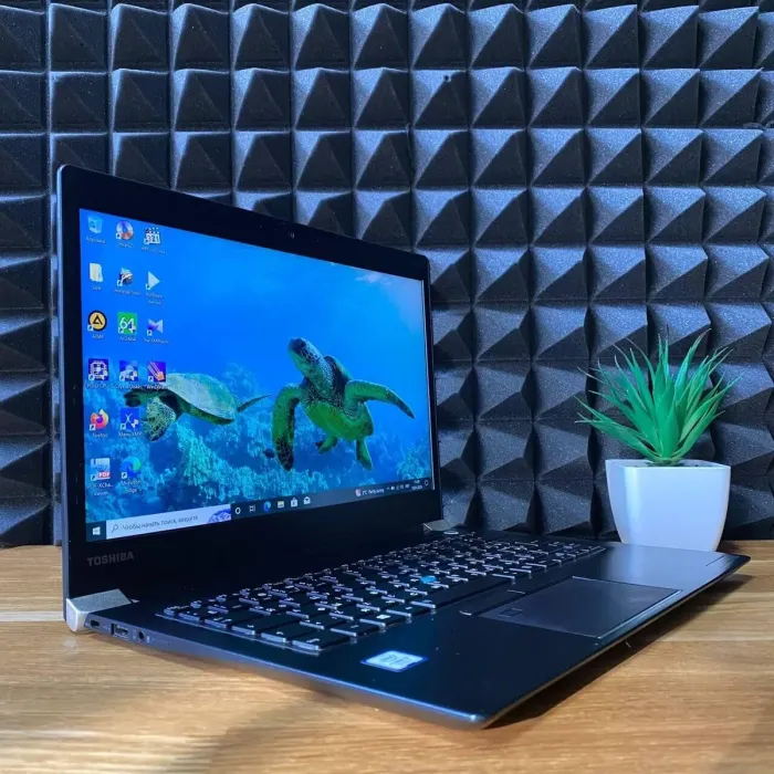 Ноутбук Toshiba Portege x30-E-1GQ / 14" (1920x1080) TN / Intel Core i5-7200U (2 (4) ядра по 2.5 - 3.1 GHz) / 8 GB DDR4 / 256 GB SSD / Intel HD Graphics 620 / WebCam б/в - зображення 5