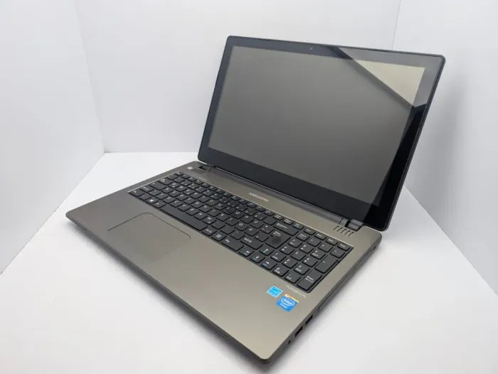 Ноутбук Medion Akoya 6240T / 15.6" (1366x768) TN / Intel Celeron N2920 (4 ядра по 1.86 - 2.0 GHz) / 4 GB DDR3 / 128 GB SSD / Intel HD Graphics / WebCam / АКБ не тримає б/в - зображення 4