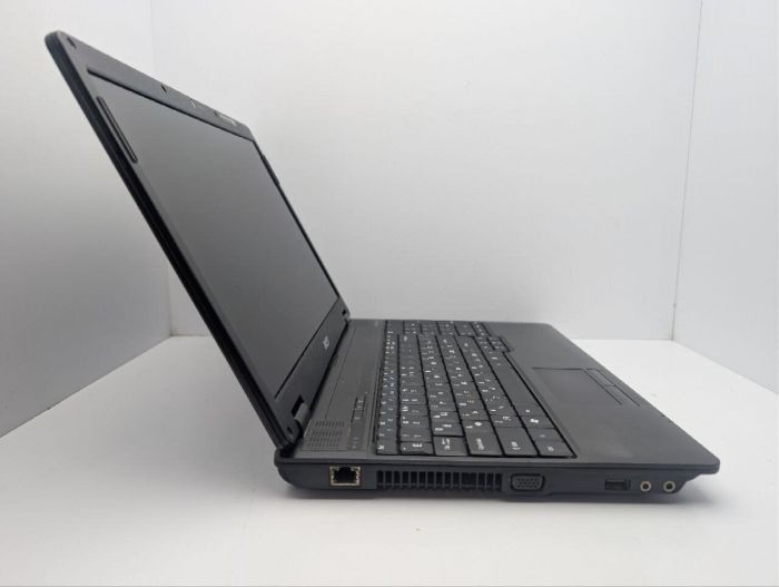 Ноутбук Acer Extensa 5635G / 15.6" (1366x768) TN / Intel Core 2 Duo T6600 (2 ядра по 2.2 GHz) / 6 GB DDR3 / 500 GB HDD / Intel Graphics / WebCam / DVD-ROM / Без АКБ б/в - изображение 4