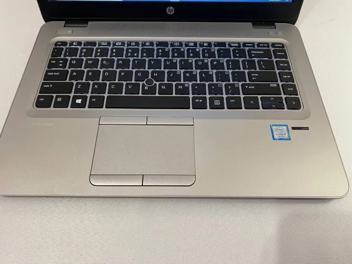 Ультрабук Б-клас HP EliteBook 840 G4 / 14" (1366x768) TN / Intel Core i5-7200U (2 (4) ядра по 2.5 - 3.1 GHz) / 8 GB DDR4 / 256 GB SSD M.2 / Intel HD Graphics 620 / WebCam / DisplayPort б/в - зображення 4