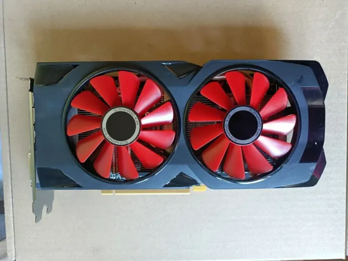 Дискретна відеокарта AMD Radeon RX 580, 8 GB GDDR5, 256-bit / 1x DVI, 1x HDMI, 3x DisplayPort б/в - зображення 4