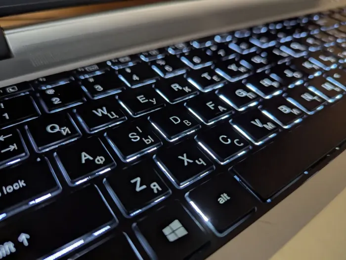 Ноутбук Б-клас HP ProBook 450 G3 / 15.6" (1920x1080) IPS / Intel Core i5-6200U (2 (4) ядра по 2.3 - 2.8 GHz) / 8 GB DDR3 / 240 GB SSD / Intel HD Graphics 520 / HDMI / TouchID / Windows 10 б/в - зображення 7