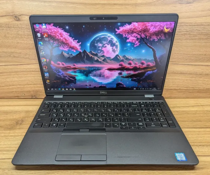 Ультрабук Dell Latitude 5500 / 15.6" (1920x1080) IPS Touch / Intel Core i7-8665U (4 (8) ядра по 1.9 - 4.8 GHz) / 16 GB DDR4 / 512 GB SSD / Intel UHD Graphics / WebCam / Windows 10 б/в - зображення 2
