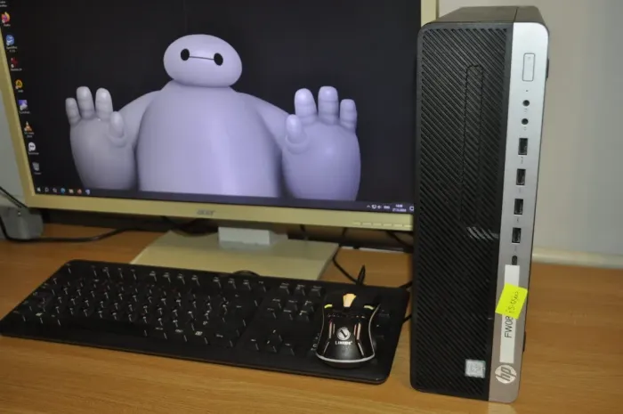 Комплект ПК: HP EliteDesk 800 G3 SFF / Intel Core i5-6500 (4 ядра по 3.2 - 3.6 GHz) / 8 GB DDR4 / 320 GB HDD / Intel HD Graphics 530 + Монітор Б-клас Acer B243HL / 24" (1920x1080) TN / VGA, DVI + Windows 10 Pro б/в - зображення 2