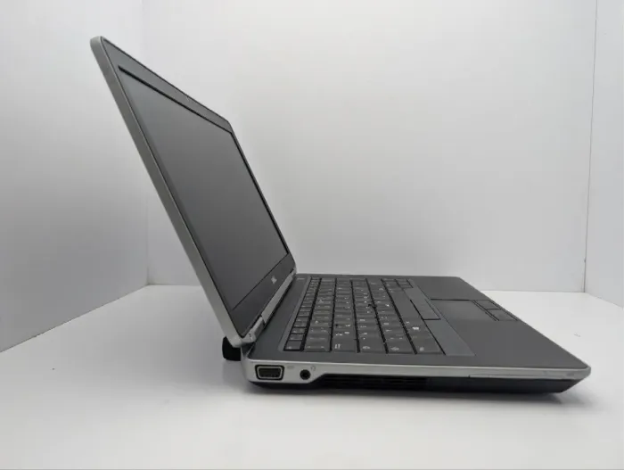Ноутбук Dell Latitude E6420 / 14" (1600x900) TN / Intel Core i5-2520M (2 (4) ядра по 2.5 - 3.2 GHz) / 8 GB DDR3 / 120 GB SSD / Intel HD Graphics 3000 / WebCam / DVD-ROM б/в - зображення 7