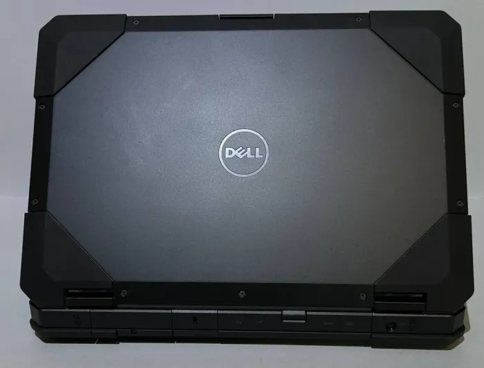 Захищений ноутбук Б-класу Dell Latitude 5414 Rugged / 14" (1366x768) TN / Intel Core i5-6300U (2 (4) ядра по 2,4 - 3,0 ГГц) / 8 ГБ DDR4 / 256 ГБ SSD / Intel HD Graphics 520 / WebCam / Win 11 Pro б/в - зображення 3