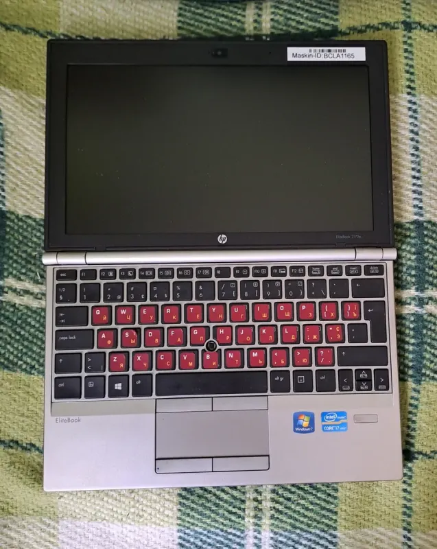 Нетбук Б-клас HP EliteBook 2170p / 11.6" (1366x768) TN / Intel Core i7-3667U (2 (4) ядра по 2.0 - 3.2 GHz) / 4 GB DDR3 / 120 GB SSD / Intel HD Graphics 4000 / WebCam / Win 11 б/в - зображення 5
