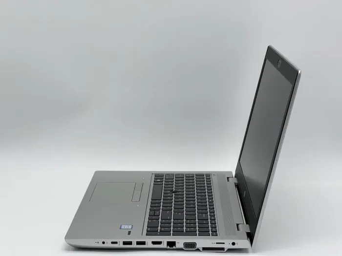 Ноутбук HP ProBook 650 G4 / 15.6" (1366x768) TN / Intel Core i5-8265U (4 (8) ядра по 1.6 - 3.9 GHz) / 8 GB DDR4 / 120 GB SSD / Intel HD Graphics 620 / WebCam б/в - зображення 4