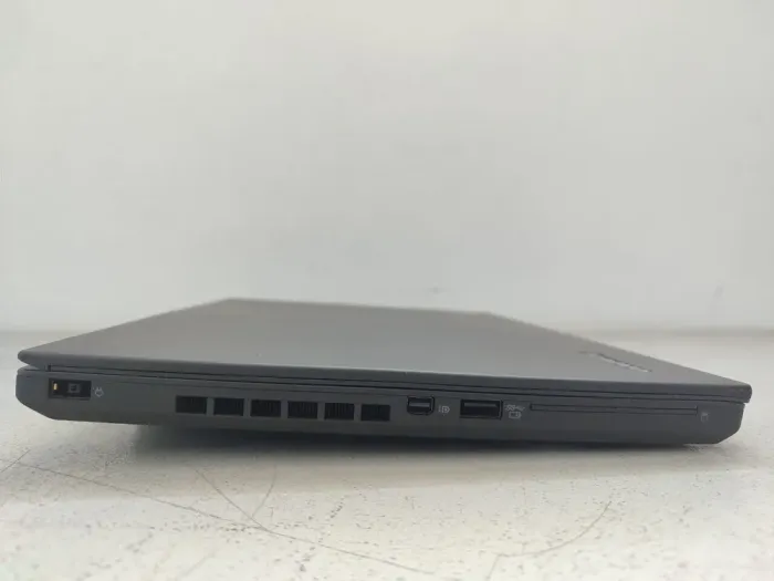 Ноутбук Lenovo ThinkPad T440 / 14" (1600x900) TN / Intel Core i5-4300U (2 (4) ядра по 1.9 - 2.9 GHz) / 8 GB DDR3 / 256 GB SSD / Intel HD Graphics 4400 / WebCam б/в - зображення 3