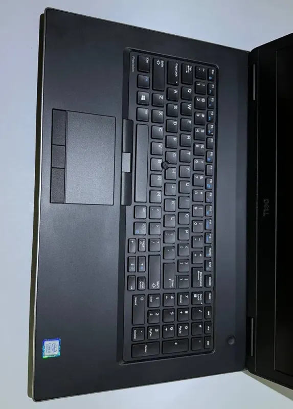 Мобільна робоча станція Dell Precision 7730 / 17.3" (3840x2160) IPS / Intel Core i7-8750H (6 (12) ядер по 2.2 - 4.1 GHz) / 32 GB DDR4 / 512 GB SSD / AMD Radeon Pro WX 7100, 8 GB GDDR5, 256-bit / WebCam / HDMI б/в - зображення 3