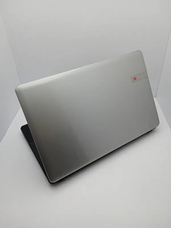 Ноутбук Acer Packard LE69 / 17.3" (1600x900) TN / AMD A4-5000 (4 ядра по 1.5 GHz) / 8 GB DDR3 / 1000 GB HDD / AMD Radeon HD 8330 / WebCam б/в - зображення 7