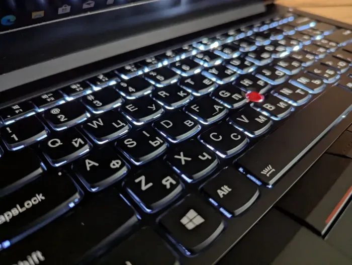 Ноутбук Б-клас Lenovo ThinkPad E490 / 14" (1920x1080) IPS / Intel Core i5-8265U (4 (8) ядра по 1.6 - 3.9 GHz) / 16 GB DDR4 / 480 GB SSD / Intel UHD Graphics 620 / WebCam / TouchID / Windows 10 б/в - зображення 7