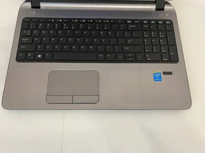 Ноутбук Б-клас HP ProBook 450 G2 / 15.6" (1920x1080) IPS / Intel Core i5-4210U (2 (4) ядра по 1.7 - 2.7 GHz) / 4 GB DDR3 / 240 GB SSD / Intel HD Graphics 4400 / WebCam / DVD-RW / HDMI б/в - зображення 4