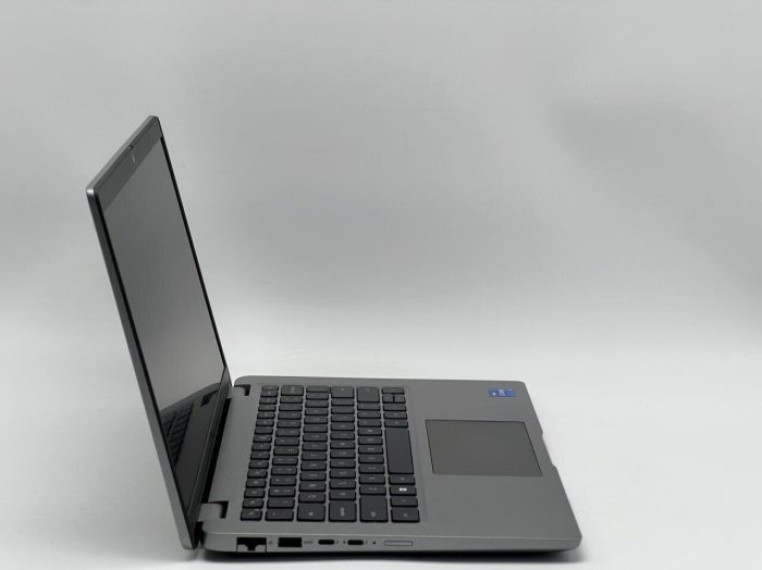 Ультрабук Dell Latitude 5440 / 14" (1920x1080) IPS / Intel Core i5-1350P (12 (16) ядер по 1.9 - 4.7 GHz) / 16 GB DDR5 / 240 GB SSD / Intel Iris Xe Graphics / WebCam б/в - зображення 3