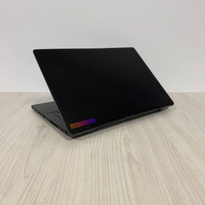 Ігровий ноутбук Asus ROG Zephyrus M16 GU604VI / 16" (2560x1600) IPS / Intel Core i9-13900H (14 (20) ядер по 2.6 - 5.4 GHz) / 16 GB DDR5 / 1000 GB SSD NVMe / nVidia GeForce RTX 4070, 8 GB GDDR6, 128-bit / WebCam б/в - зображення 6