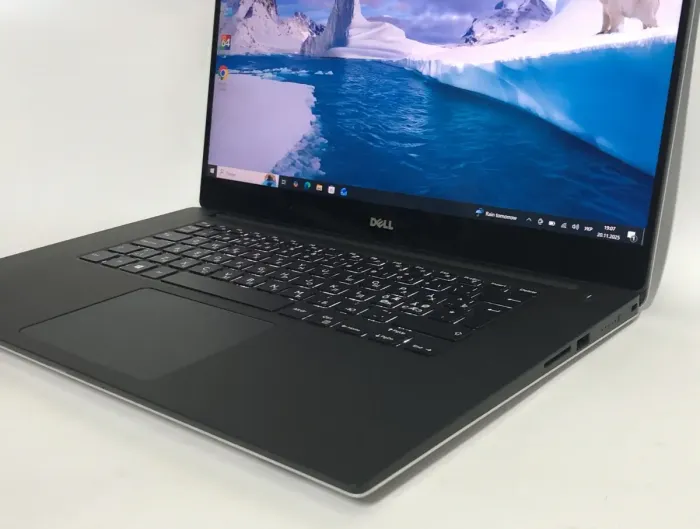 Мобільна робоча станція Б-класу Dell Precision 5510 / 15,6" (3840x2160) IPS Touch / Intel Core i7-6820HQ (4 (8) ядра по 2,7 - 3,6 ГГц) / 16 ГБ DDR4 / 256 ГБ SSD / nVidia Quadro M1000M, 2 ГБ GDDR5, 128-біт / WebCam / Win 10 Pro б/в - зображення 9