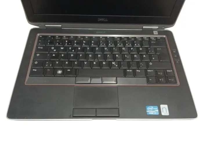 Ноутбук Dell Latitude E6320 / 14" (1920x1080) TN / Intel Core i7-2640M (2 (4) ядра по 2.8 - 3.5 GHz) / 4 GB DDR3 / 120 GB SSD / Intel HD Graphics 3000 / WebCam б/в - зображення 3