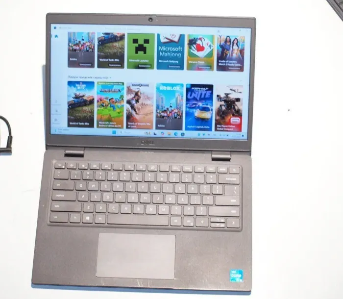 Ультрабук Б-клас Dell Latitude 3420 / 14" (1920x1080) IPS / Intel Core i5-1135G7 (4 (8) ядра по 2.4 - 4.2 GHz) / 32 GB DDR4 / 256 GB SSD / Intel Iris Xe Graphics / WebCam / HDMI б/в - зображення 2