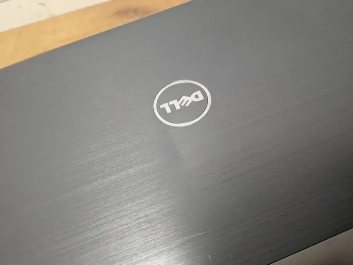 Ноутбук Б-клас Dell Inspiron 17R-5721 / 17.3" (1600x900) TN / Intel Core i5-3337U (2 (4) ядра по 1.8 - 2.7 GHz) / 16 GB DDR3 / 256 GB SSD / AMD Radeon HD 8550M, 1 GB GDDR3, 64-bit / WebCam / DVD-ROM б/в - зображення 3