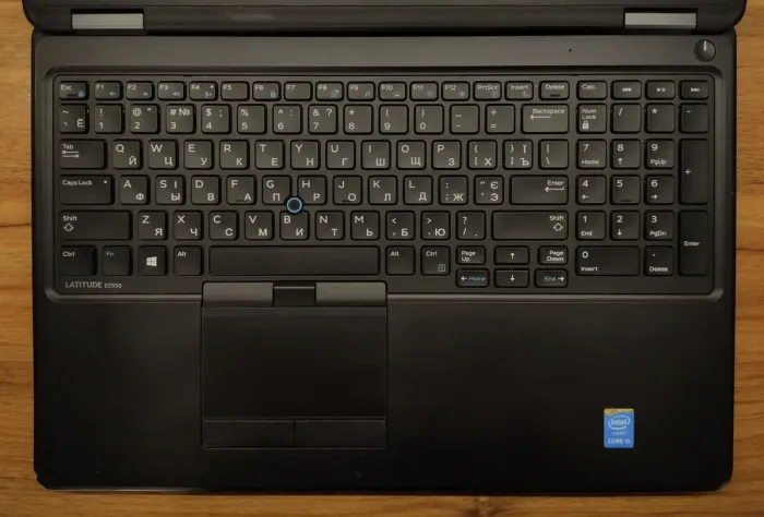 Ноутбук Б-клас Dell Latitude E5550 / 15.6" (1366x768) TN Touch / Intel Core i5-5300U (2 (4) ядра по 2.3 - 2.9 GHz) / 8 GB DDR3 / 256 GB SSD / Intel HD Graphics 5500 / WebCam / Windows 10 б/в - зображення 5