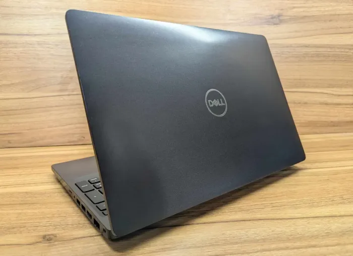 Ультрабук Б-клас Dell Latitude 5501 / 15.6" (1920x1080) IPS / Intel Core i5-9400H (4 (8) ядра по 2.5 - 4.3 GHz) / 16 GB DDR4 / 480 GB SSD / Intel UHD Graphics 630 / WebCam / Windows 10 б/в - зображення 7