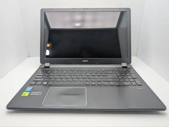 Ноутбук Acer Aspire V5-573G / 15.6" (1600x900) TN / Intel Core i5-4200U (2 (4) ядра по 1.6 - 2.6 GHz) / 8 GB DDR3 / 1000 GB HDD / nVidia GeForce GT 750M, 2 GB GDDR5, 128-bit / WebCam / Без АКБ б/в - зображення 3