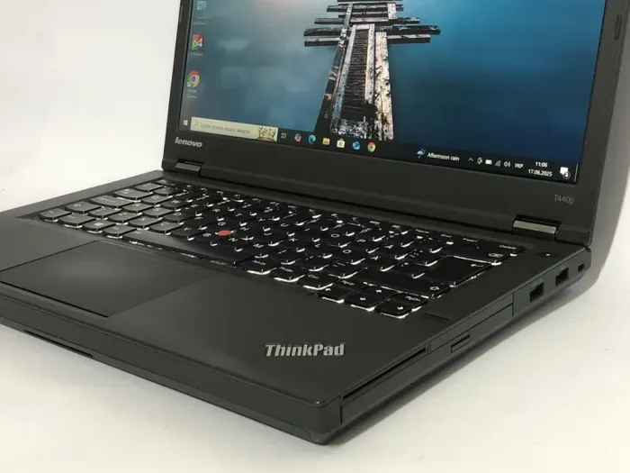 Ноутбук Lenovo ThinkPad T440p / 14" (1920x1080) IPS / Intel Core i5-4300M (2 (4) ядра 2,6 - 3,3 ГГц) / 16 ГБ DDR3 / 256 ГБ SSD / nVidia GeForce GT 730M, 1 ГБ DDR3, 128-біт / Web-камера / DVD-ROM / Win 10 Pro б/в - зображення 9