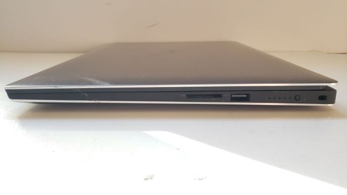 Мобільна робоча станція Dell Precision 5530 / 15,6" (3840x2160) IPS Touch / Intel Core i7-8850H (6 (12) ядра по 2,6 - 4,3 ГГц) / 32 ГБ DDR4 / 512 ГБ SSD + 500 ГБ HDD / nVidia Quadro P2000, 4 ГБ GDDR5, 128-біт / WebCam / Windows 10 Pro б/в - зображення 3