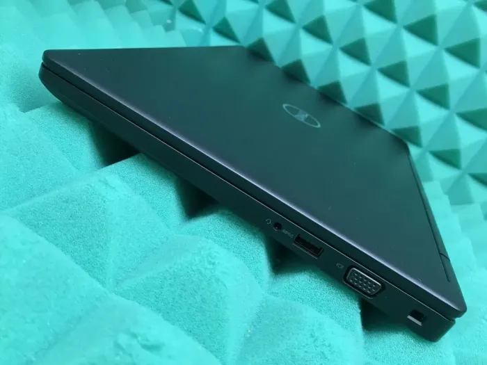 Ноутбук Б-клас Dell Latitude 5490 / 14" (1366x768) TN / Intel Core i5-7300U (2 (4) ядра по 2.6 - 3.5 GHz) / 4 GB DDR4 / 128 GB SSD / Intel HD Graphics 620 / WebCam / USB 3.1 / HDMI / Windows 10 б/в - зображення 8
